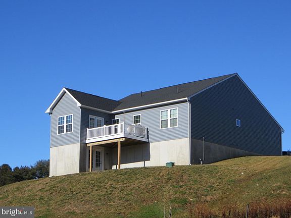 3rd image of 415 Courtland Rd