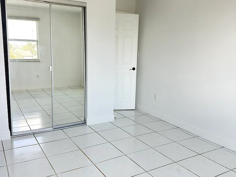 Primer Cuarto/ First Room