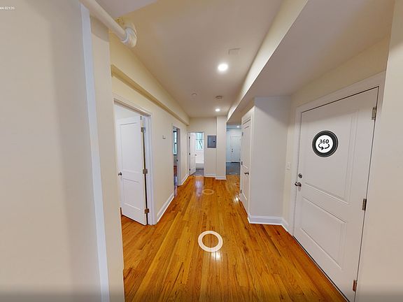 3rd image of 123 Sutherland Rd #2