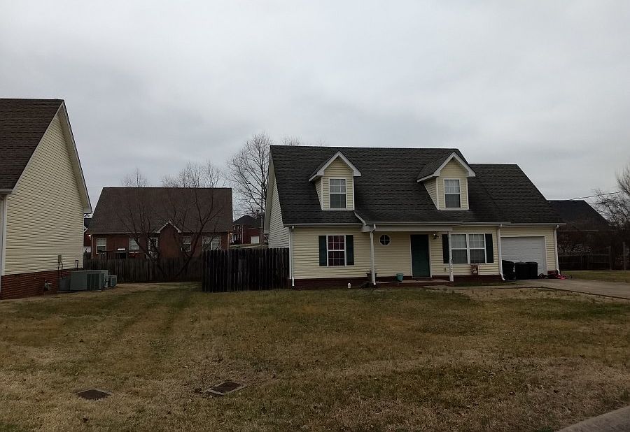 2nd image of 923 Turlough Ct