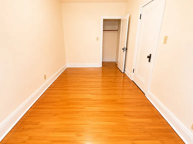 The Randolph Apartments — Photo 8