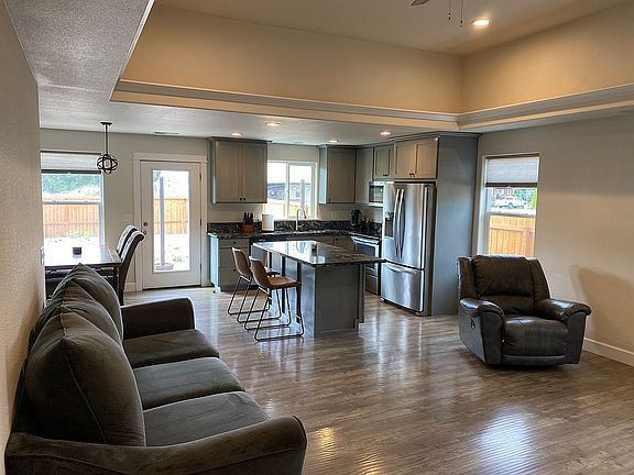 5th image of 165 Collins Rd