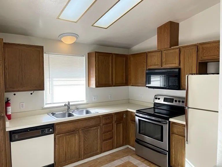 1254 Ambassador Dr — Photo 3