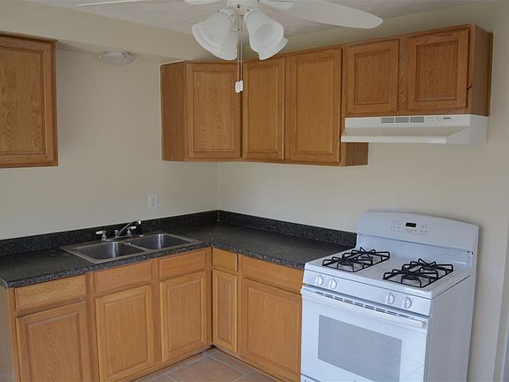 4th image of 3120 Louise St