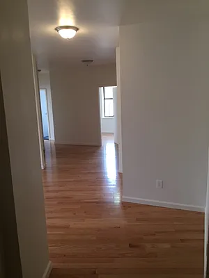 Rented by PMG Real Estate  | media 9