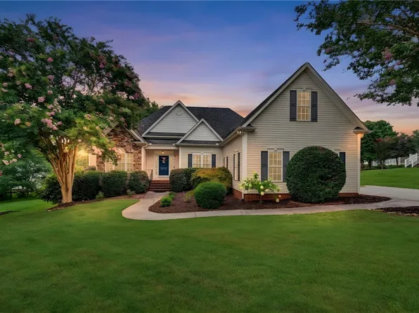 109 New Haven Ct, Easley, SC 29640