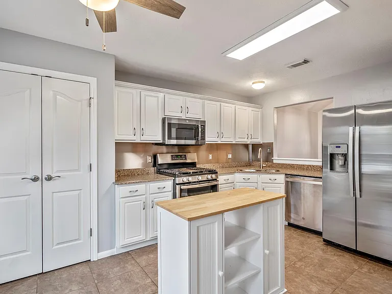 2923 Goldspring Ln — Photo 9
