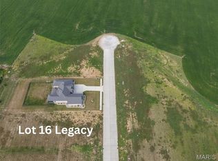625 Legacy Dr, Waterloo, IL 62298