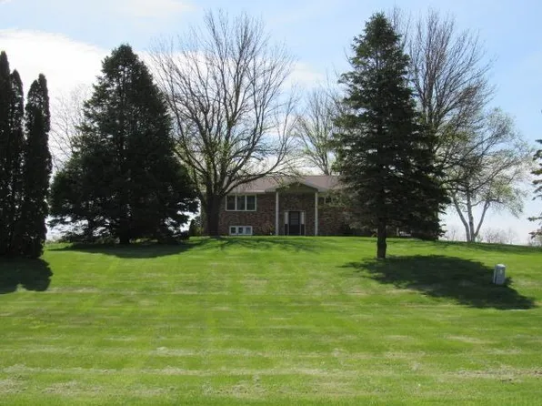 19906 Military Rd, Monticello, IA 52310