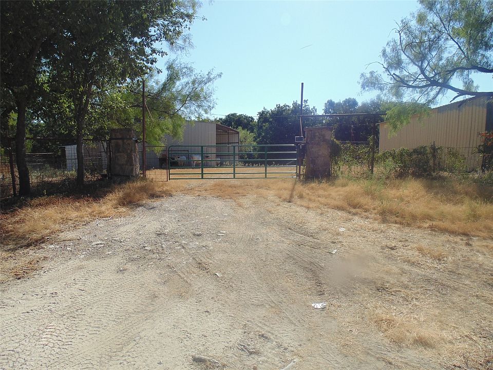 1st image of 699 County Road 260