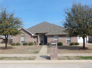 606 Oak St, Pilot Point, TX 76258