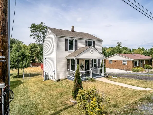 37 Jefferson St, Verona, VA 24482