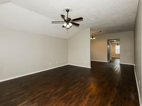 4th image of 32123 Decker Oaks Dr