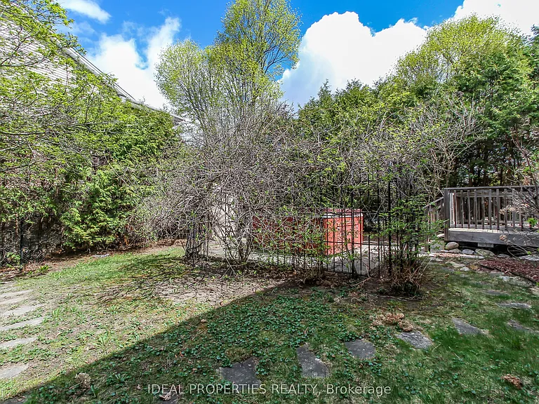 39 Huntings End Ave — Photo 49