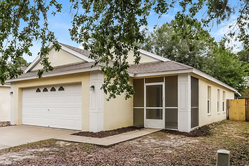 3 bed, 2.0 bath, 1272 sqft, $3,220 — Photo 3