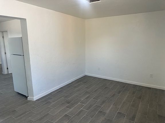 4th image of 1228 W Sonora St