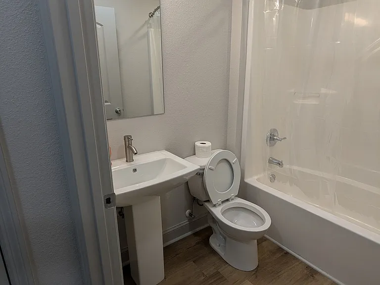 408 Prince Ln — Photo 12