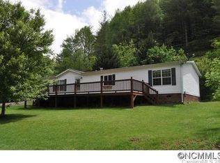 10 Knobby Ln, Burnsville, NC 28714