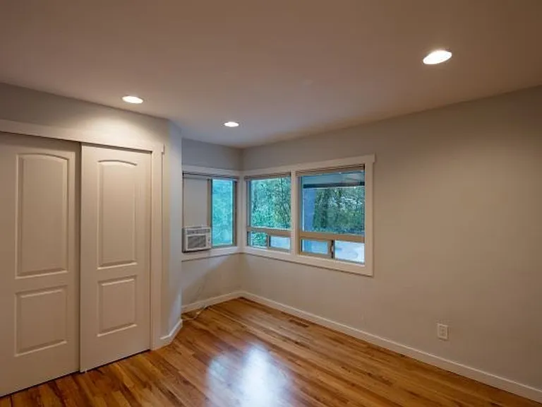 837 Country Club Rd — Photo 13