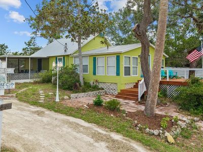 915 SE Riverside Dr, Steinhatchee, FL, 32359