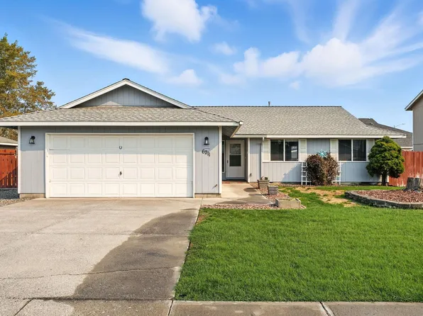 6211 Wrigley Dr, Pasco, WA 99301
