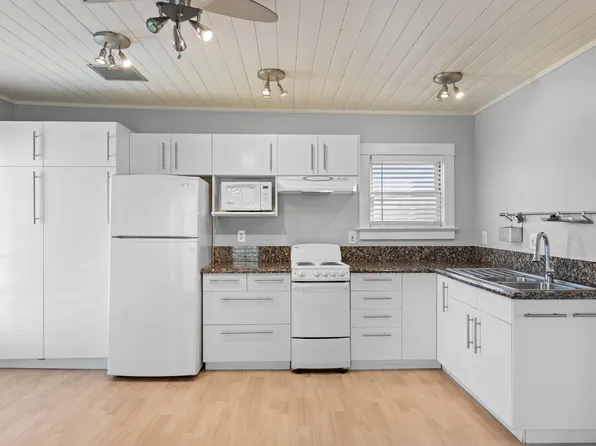 2225 N 9th St, Phoenix, AZ 85006