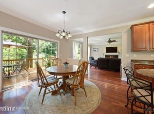 21530 W Sylvan Dr, Mundelein, IL 60060