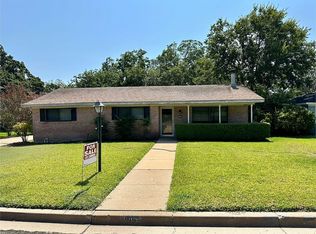 916 Wedgewood Dr, Woodway, TX 76712