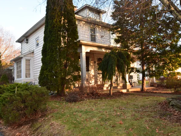 912 Chelsea St, Easton, PA 18045