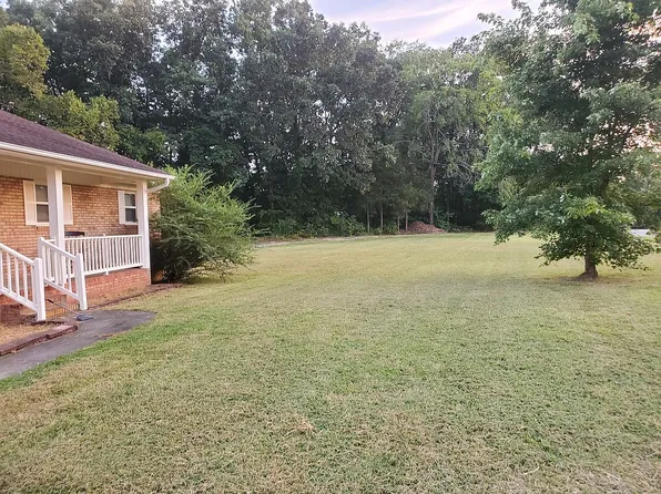 5560 Roberta Rd, Harrisburg, NC 28075