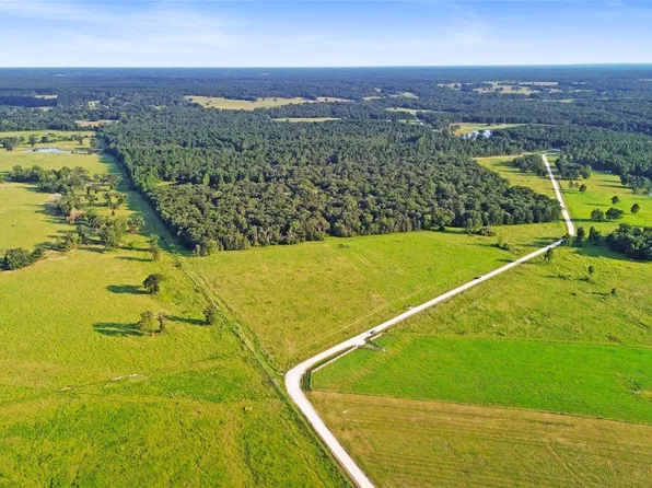 1087 Buckhorn Creek Dr, Crockett, TX 75835