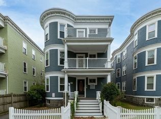 25 Pleasant St, Dorchester, MA 02125