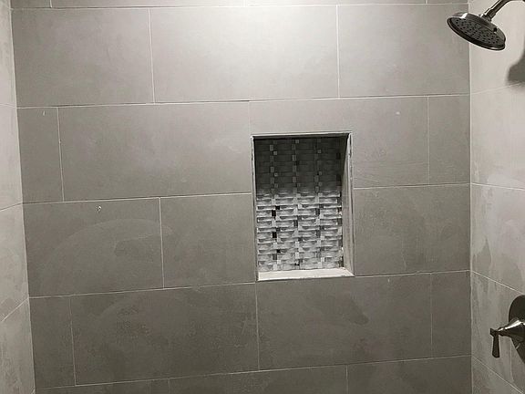 4th image of 183 N 12th St Floor 1