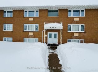 301 West St N #8, Orillia, ON L3V 5E1
