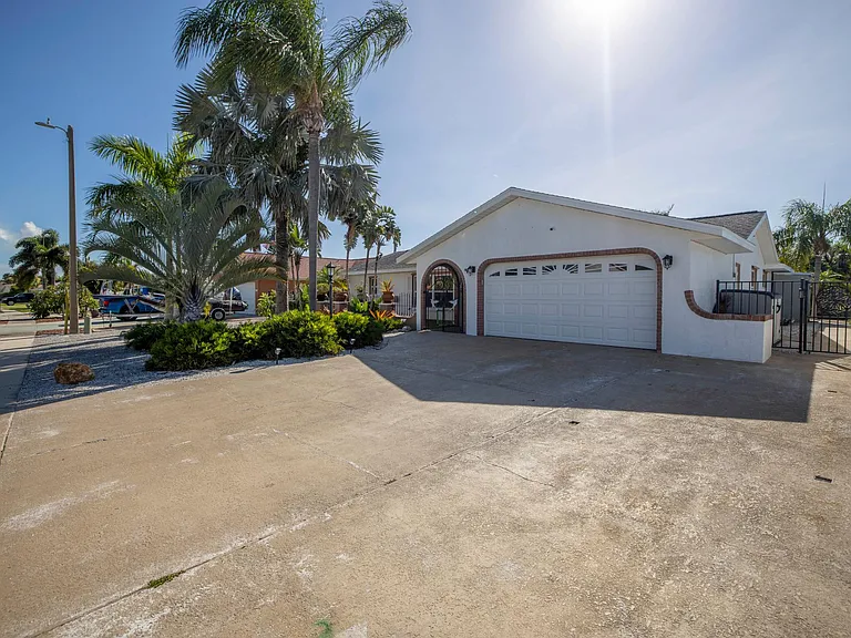 6503 Senegal Palm Way — Photo 66