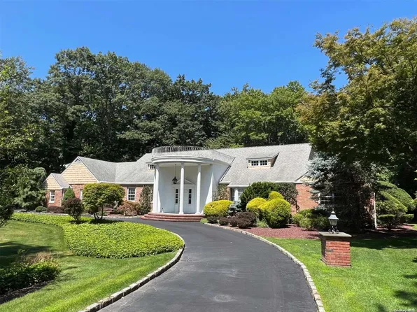 17 Wellington Drive, Stony Brook, NY 11790