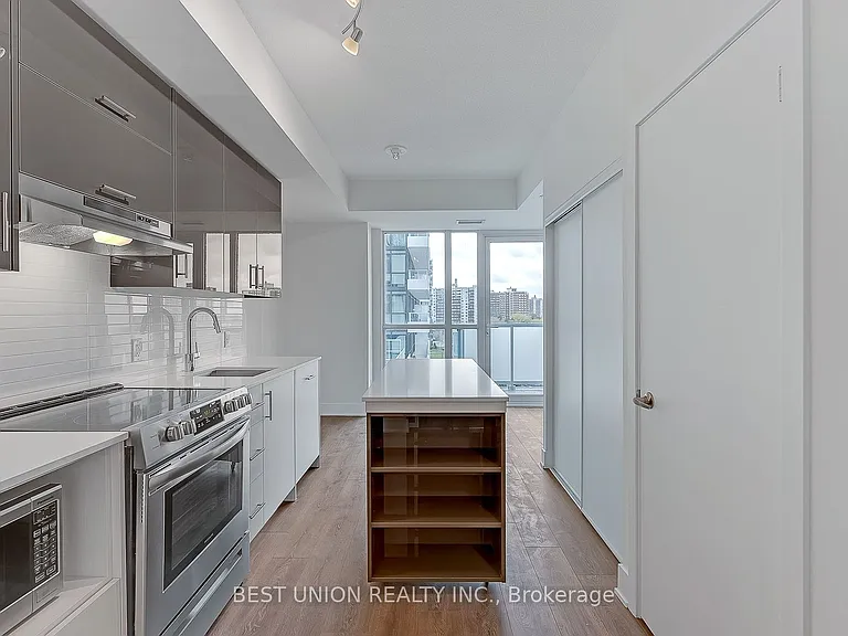 188 Fairview Mall Dr #703 — Photo 4