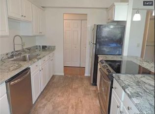 887 Farmington Ave APT 2D, West Hartford, CT 06119