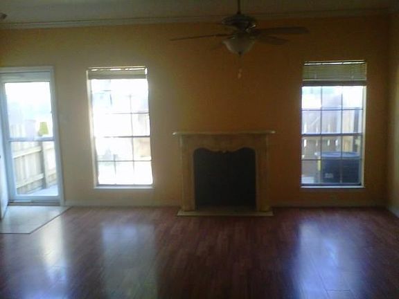 3rd image of 17445 Red Oak Dr