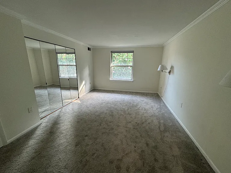 1931 Wilson Ln #301 — Photo 8