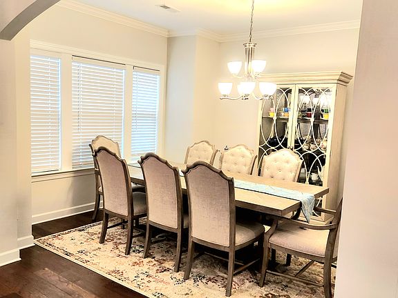 5th image of 133 Fargo Cir
