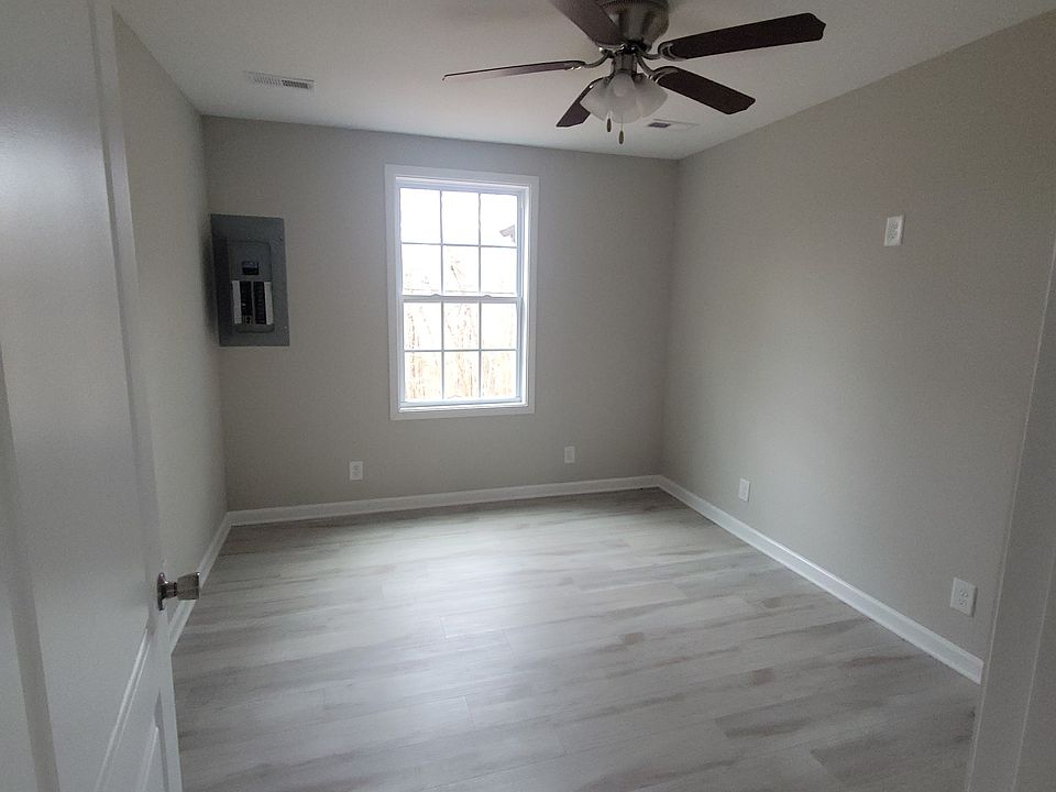 1st image of 932 Woody Hills Dr