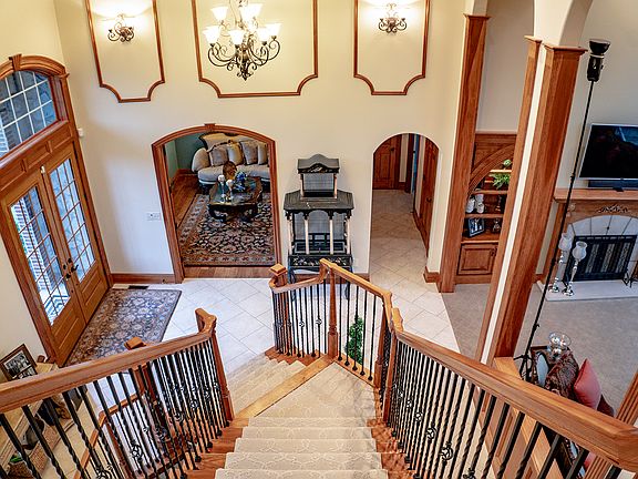 4th image of 2060 Woodshire Ln