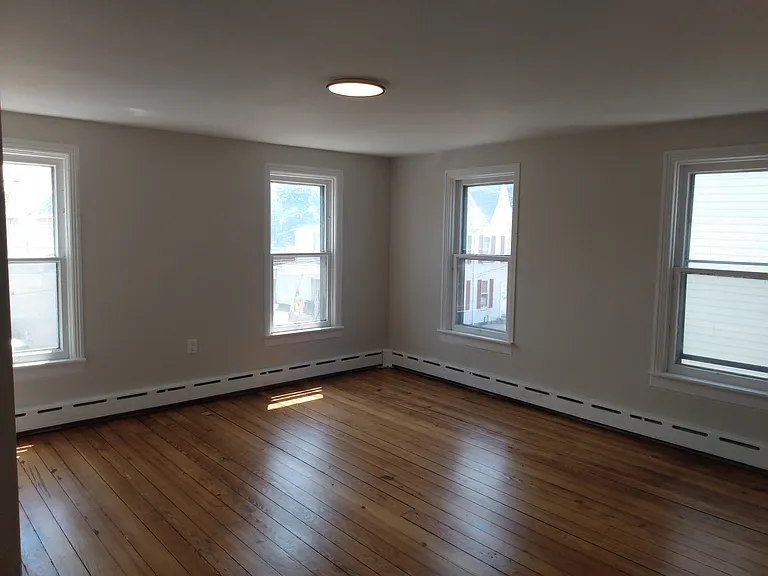 67 N Federal St — Photo 7