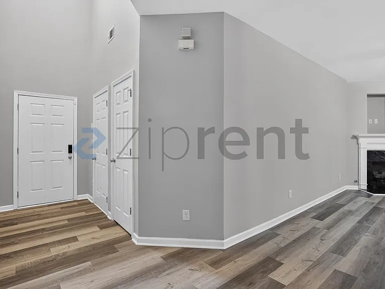 118 Meeting Place Rd — Photo 3
