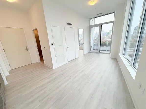 15 Richardson St, Toronto, ON