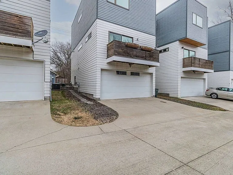 183 W Martin Luther King Jr Blvd — Photo 13
