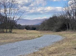 4895 Rolling Rd, Chambersburg, PA 17202