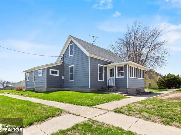 106 E Dallas St, Montezuma, IA 50171