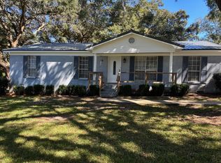 10101 Border Dr W, Grand Bay, AL 36541